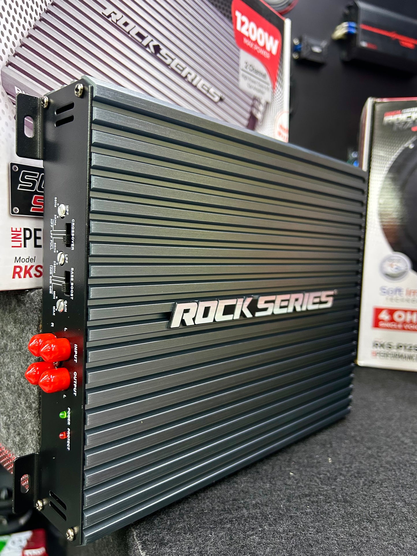 BAJEO A BAJO COSTO / ROCK SERIES / AUDIOBAHN / 010926 / JCP