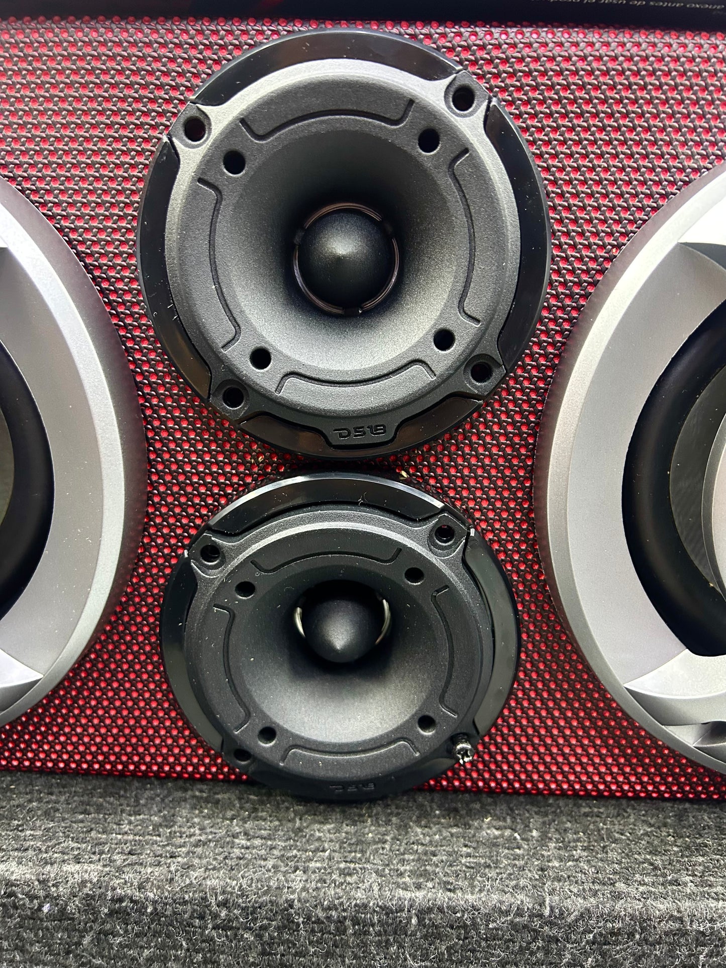 GASTA POCO Y AUMENTA EL VOLUMEN / ROCK SERIES / DS18 / 070926 / JCP