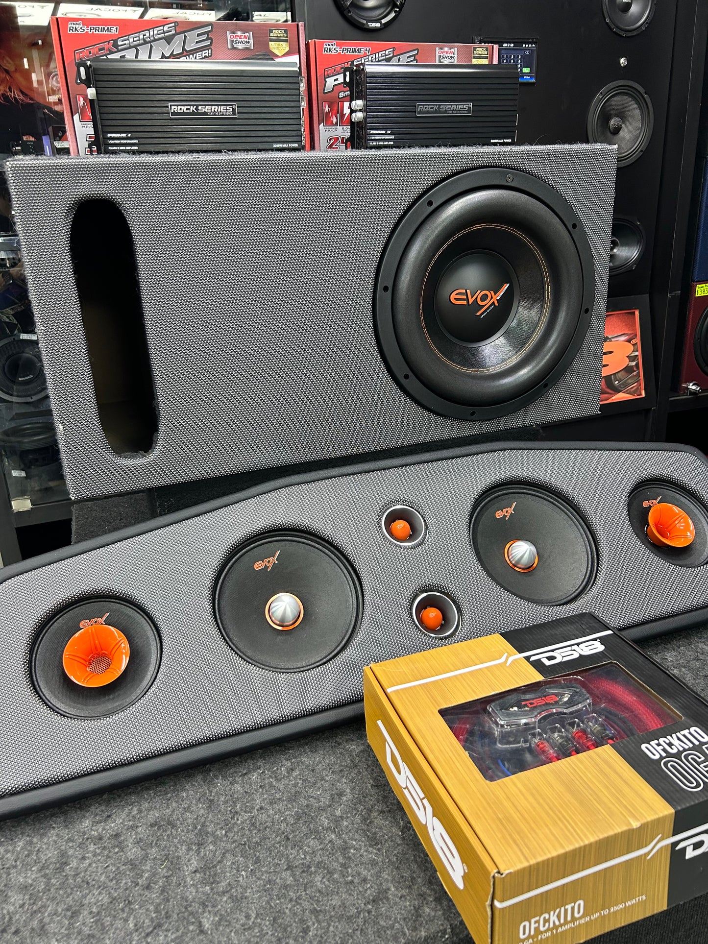 MANEJA EL AUDIO COMO UN EXPERTO / EVOX / ROCK SERIES / DS18 / 120526 / HAR