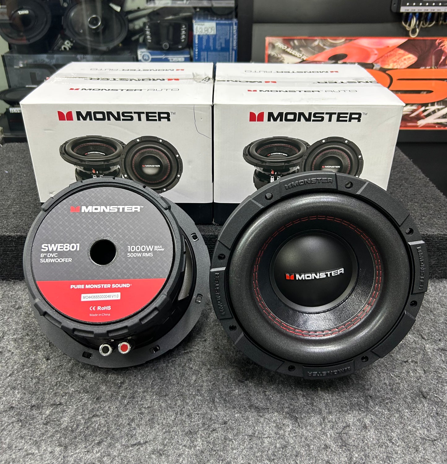 SIENTE LOS GRAVES COMO NUNCA / MONSTER / DS18 / 300726 / HAR