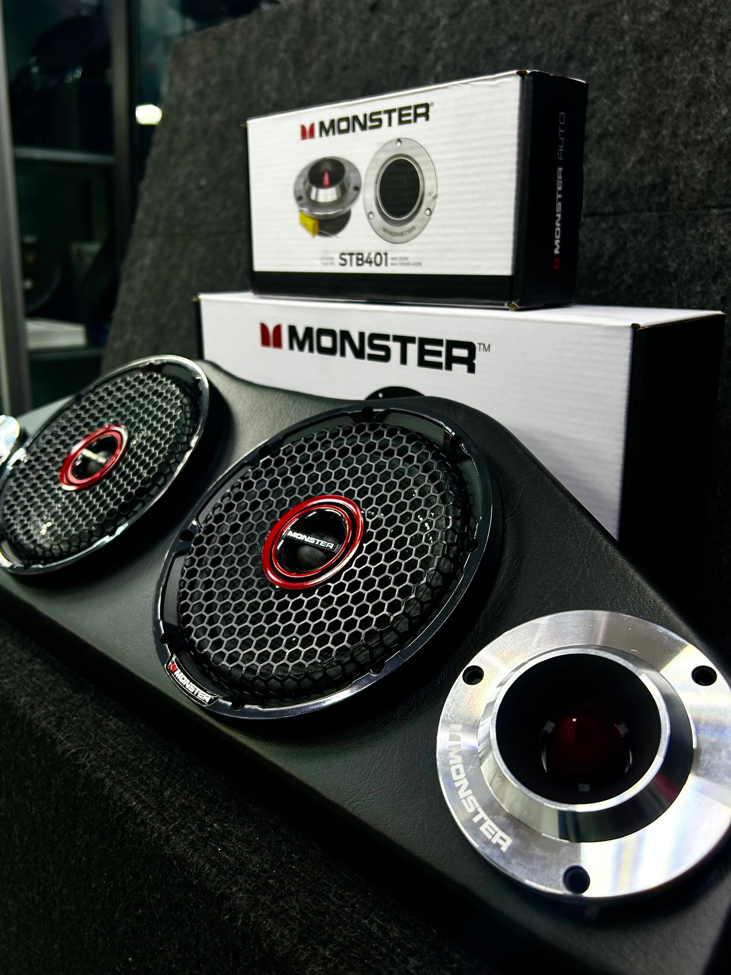 DALE UN PLUS AL AUDIO DE TU VEHÍCULO / MONSTER / 130726 / VDR
