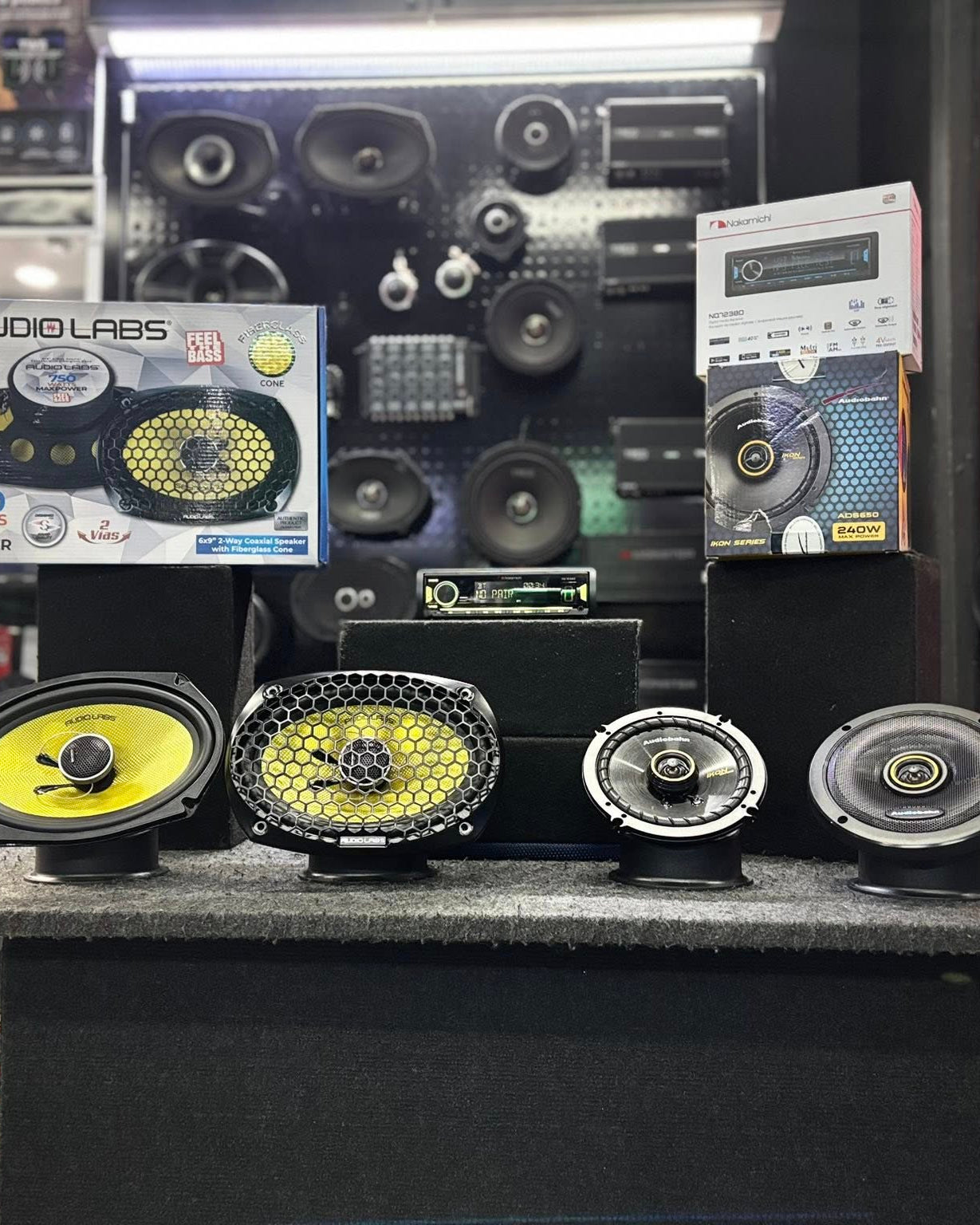 PAQUETE ESTEREO CON BOCINAS/NAKAMICHI/AUDIOLABS/AUDIOBAHN/260126/KP