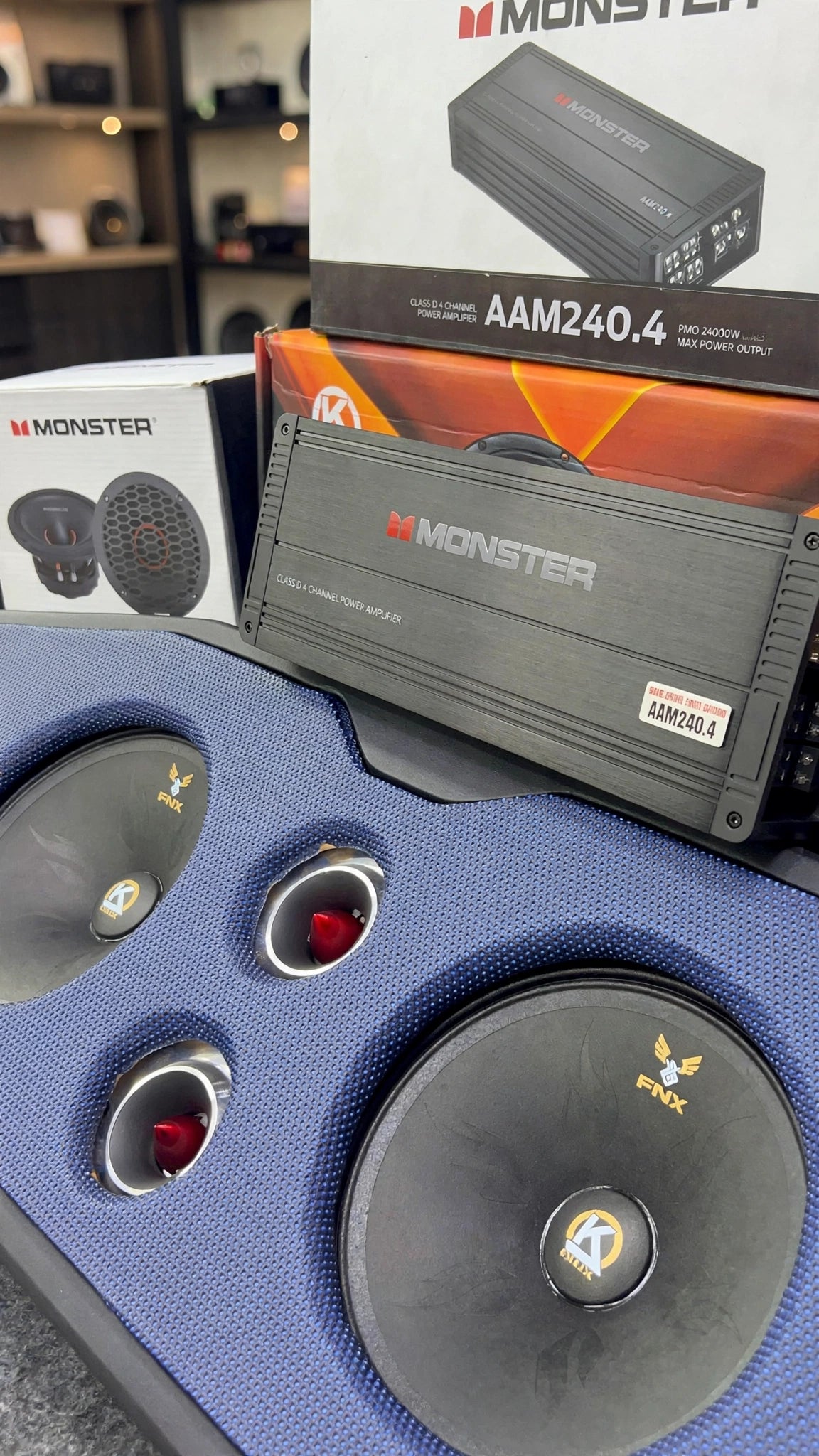 KRACK FNX Y MONSTER DOS MARCAS UNA DESCARGA DE POTENCIA / MONSTER / KRACK / 161026 / HAR