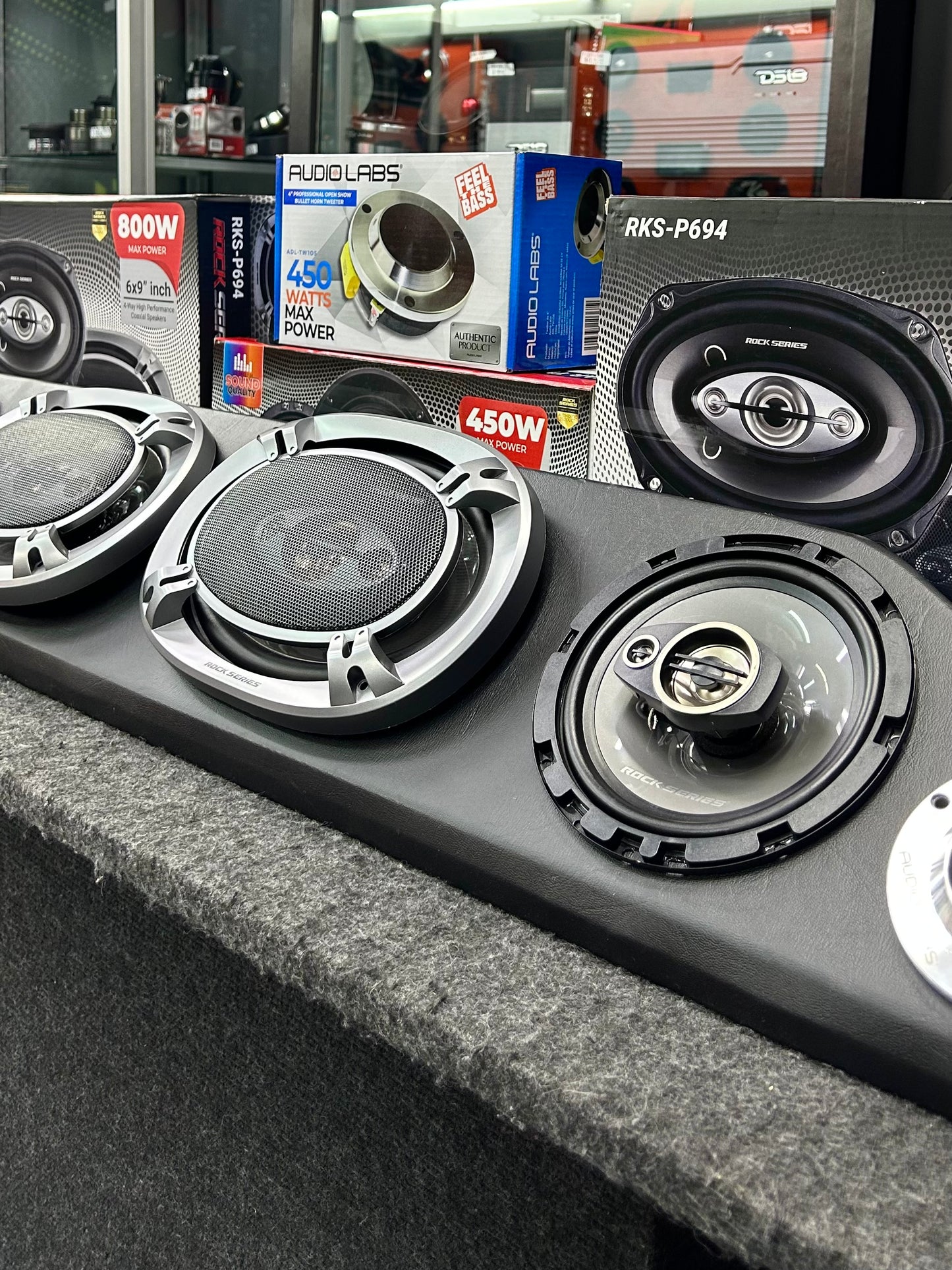 INCREMENTE LA CANTIDAD Y EL NIVEL DE AUDIO DE TU VEHÍCULO / ROCK SERIES / AUDIOLABS / 270426 / JCP