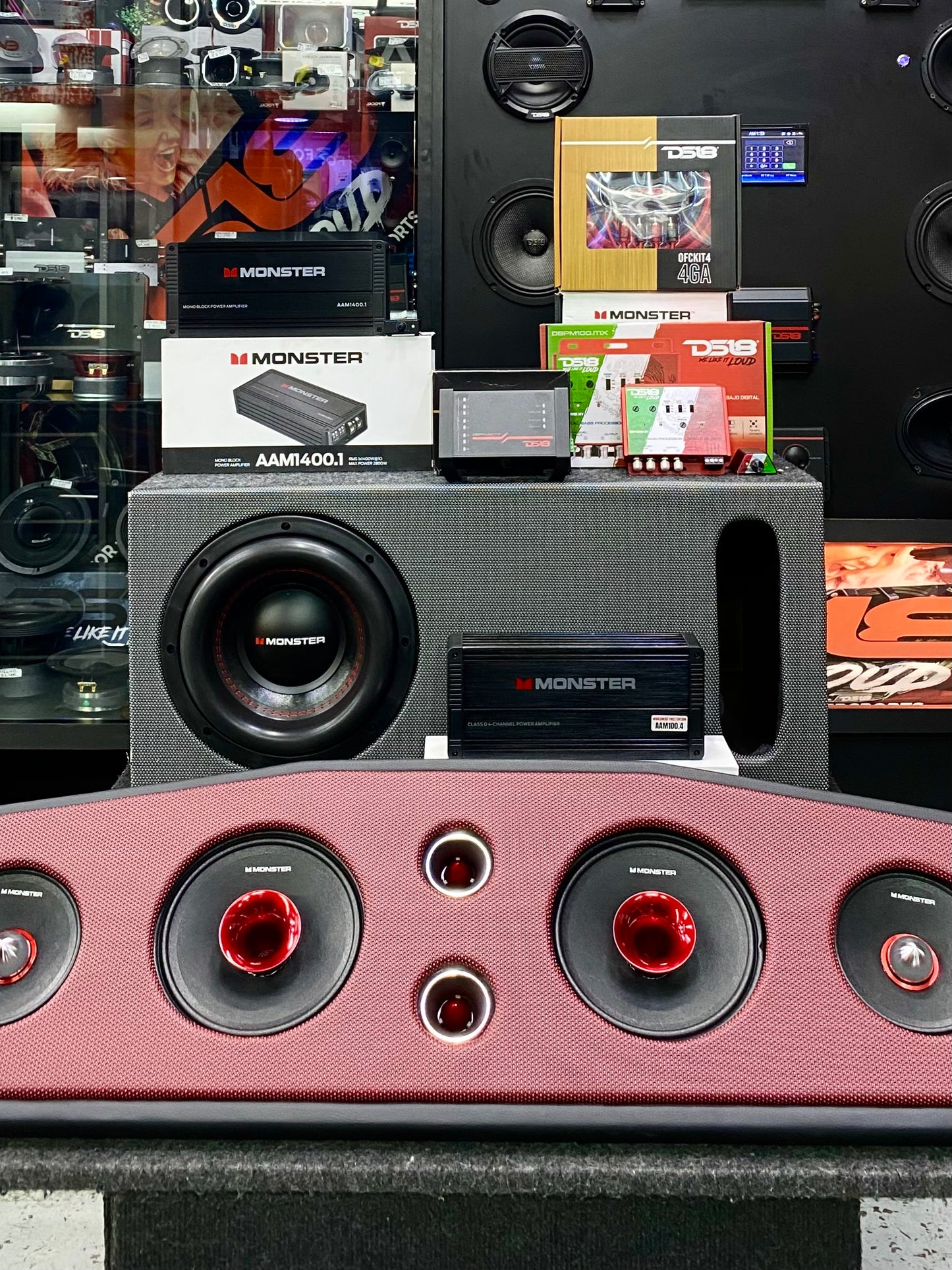 PARA EXPERTOS DEL PRO AUDIO / MONSTER / DS18 / 250526 / DCA