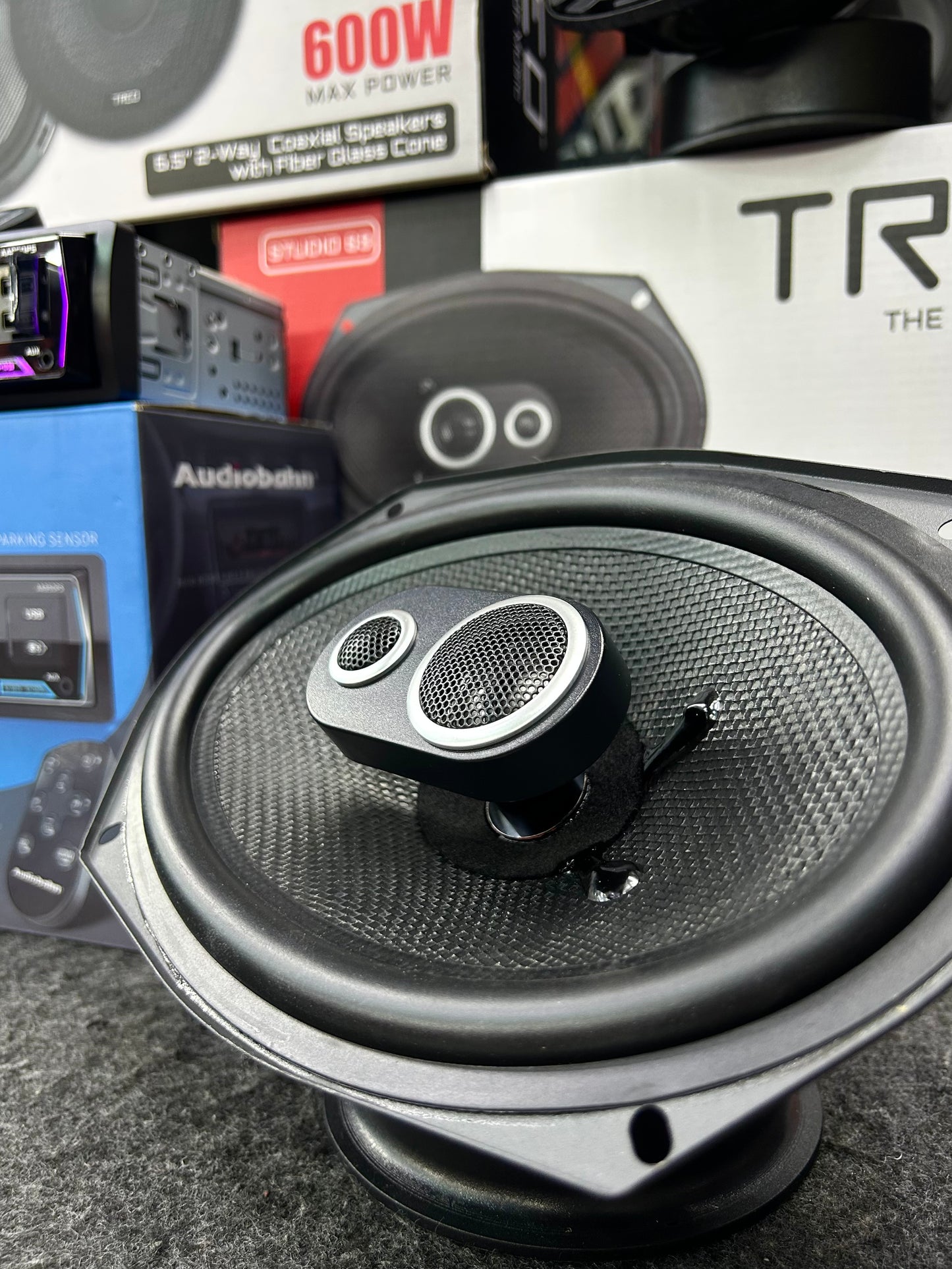 DALE A TU SISTEMA DE AUDIO LA RENOVACIÓN QUE NECESITA / TREO / AUDIOBAHN / 120526 / JCP