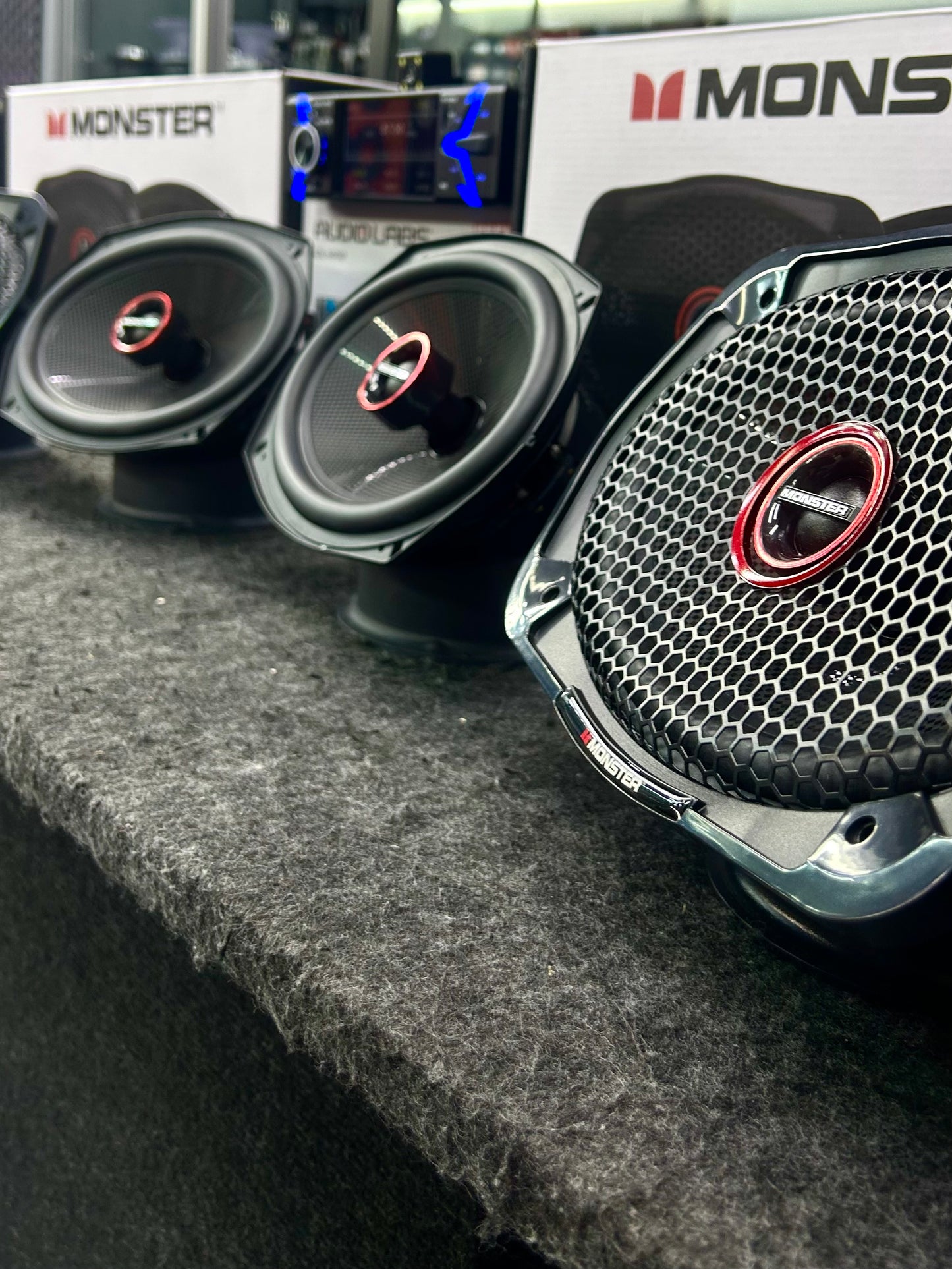 DALE A TU AUDIO LA RENOVACIÓN QUE NECESITA / MONSTER / AUDIOLABS / 040626 / JCP
