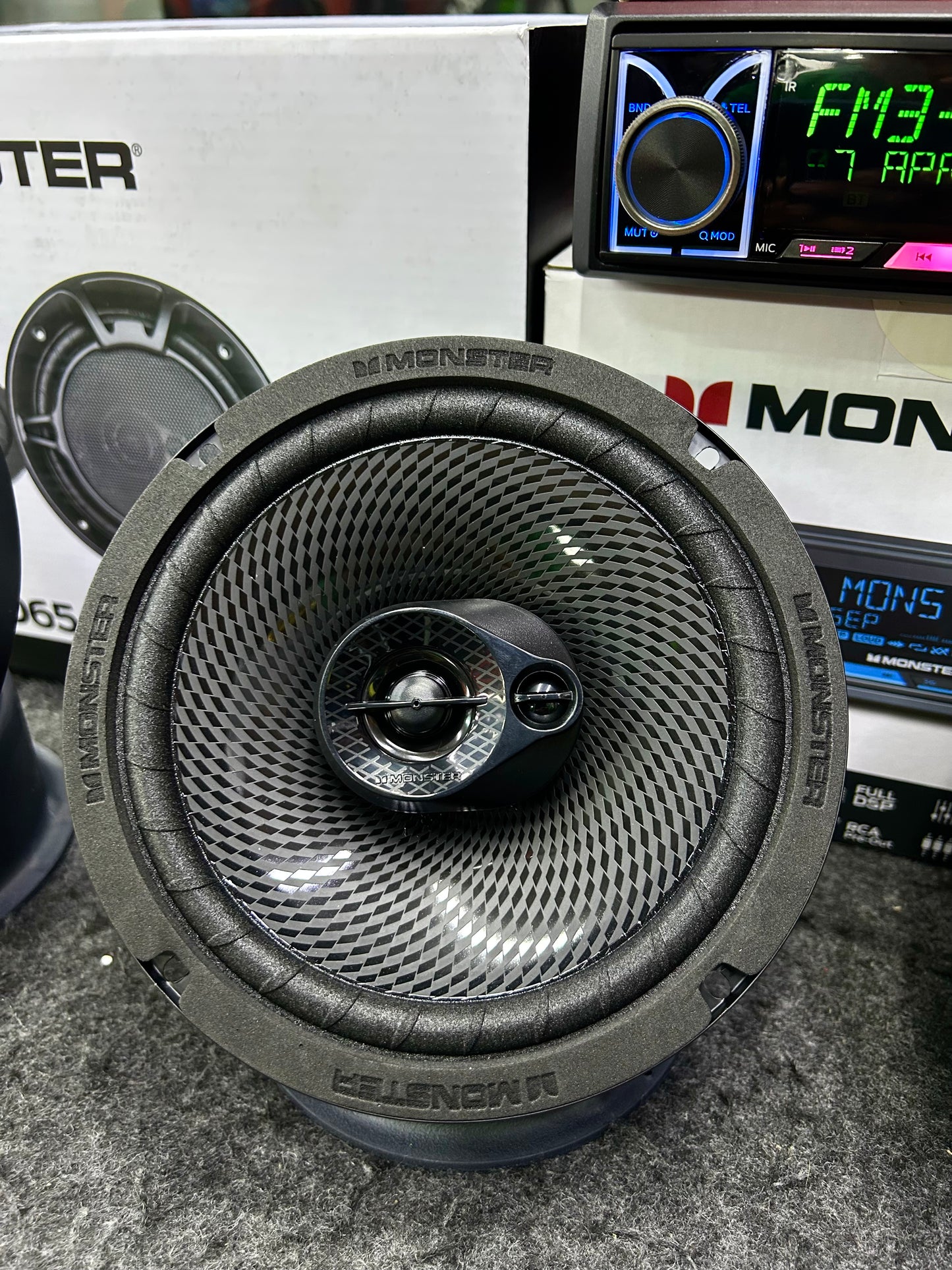 PARA TI QUE TE GUSTA LA CALIDAD Y POTENCIA / MONSTER / DS18 / 300626 / JCP