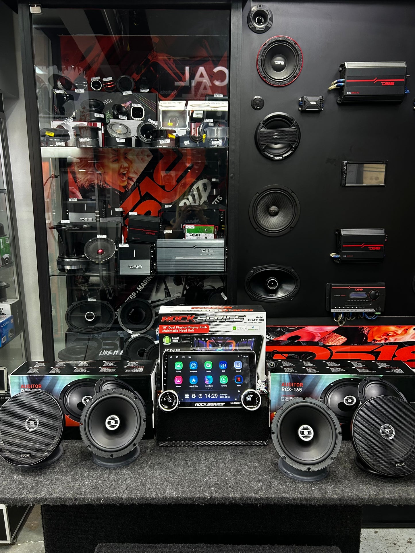 ¿BUSCAS LO ÚLTIMO EN TECNOLOGÍA PARA TU NAVE? / ROCK SERIES / FOCAL / 060426 / VDR