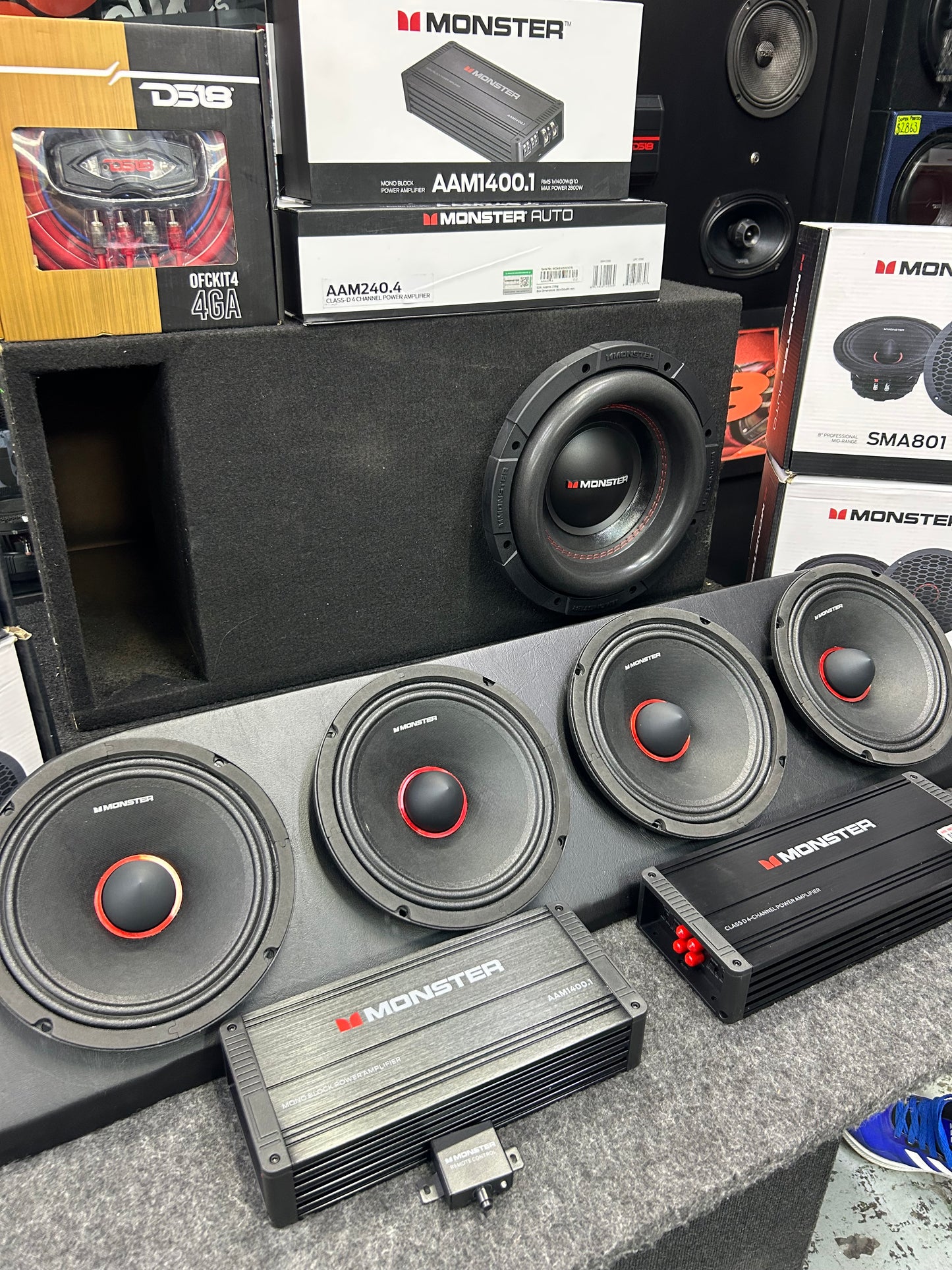 ADQUIERE ESTE MONSTRUO UN EQUIPO COMPLETO DE AUDIO / MONSTER / DS18 / 040326 / HAR