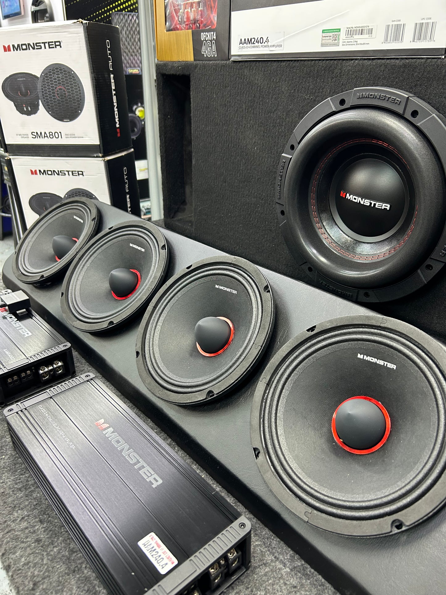 ADQUIERE ESTE MONSTRUO UN EQUIPO COMPLETO DE AUDIO / MONSTER / DS18 / 040326 / HAR