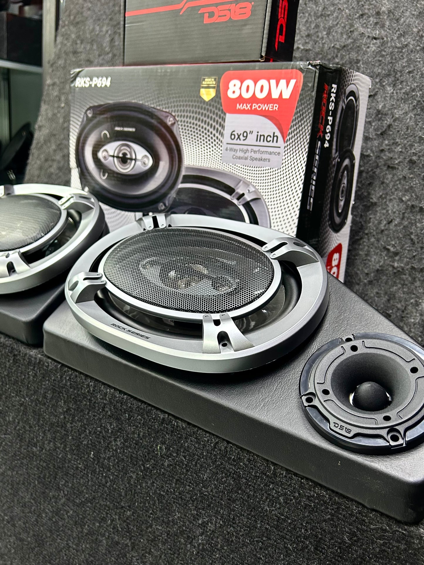SUBE EL VOLUMEN AHORRANDO / ROCK SERIES / DS18 / 050726 / JCP