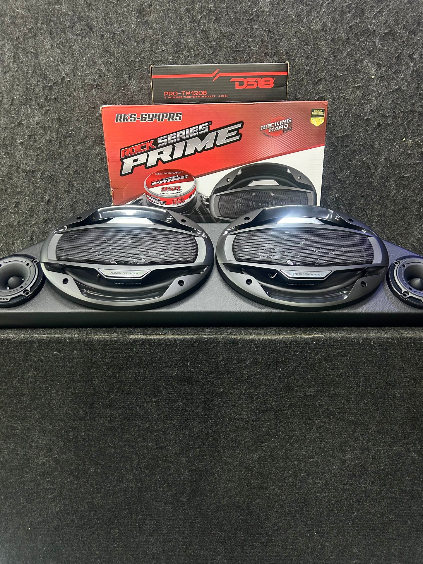 SUBE EL VOLUMEN GASTANDO POCO / DS18 / ROCK SERIES / 260826 / JCP