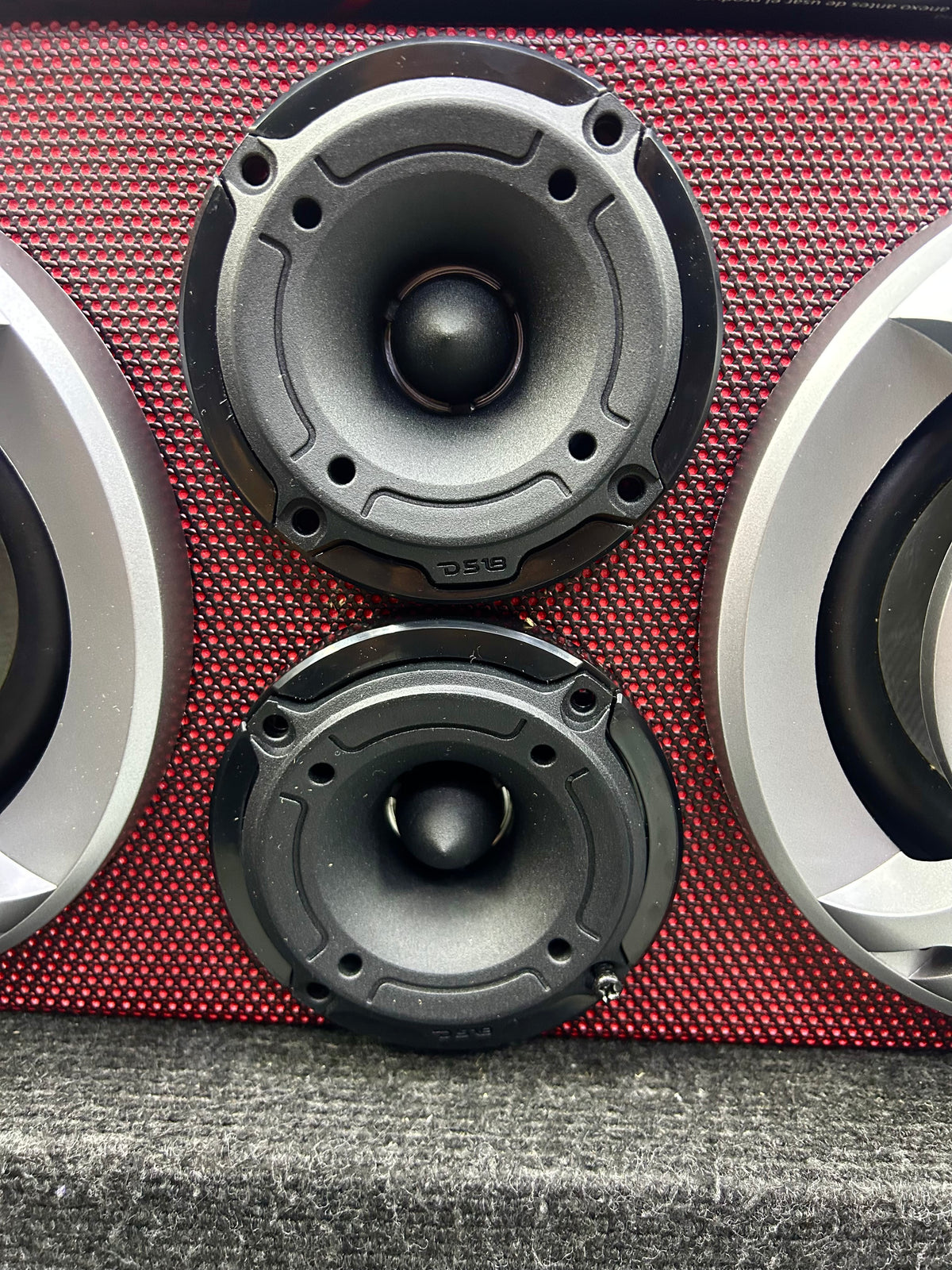 GASTA POCO Y AUMENTA EL VOLUMEN / ROCK SERIES / DS18 / 070926 / JCP