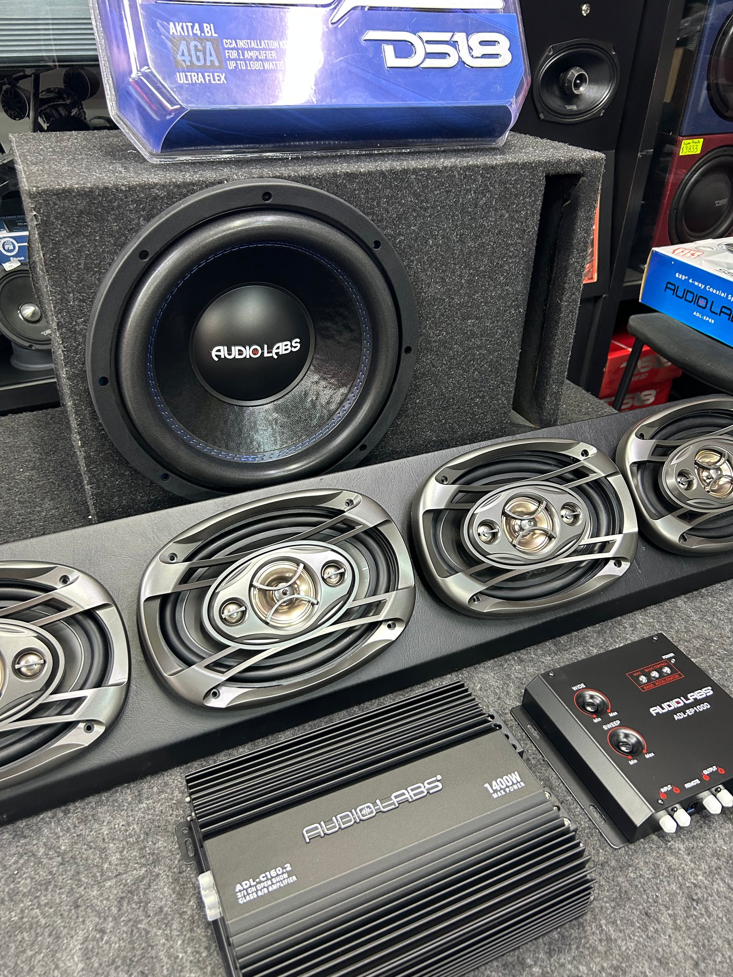 EQUIPO DE BAJEO Y BOCINAS COAXIALES / AUDIO LABS / DS18 / 020426 / HAR