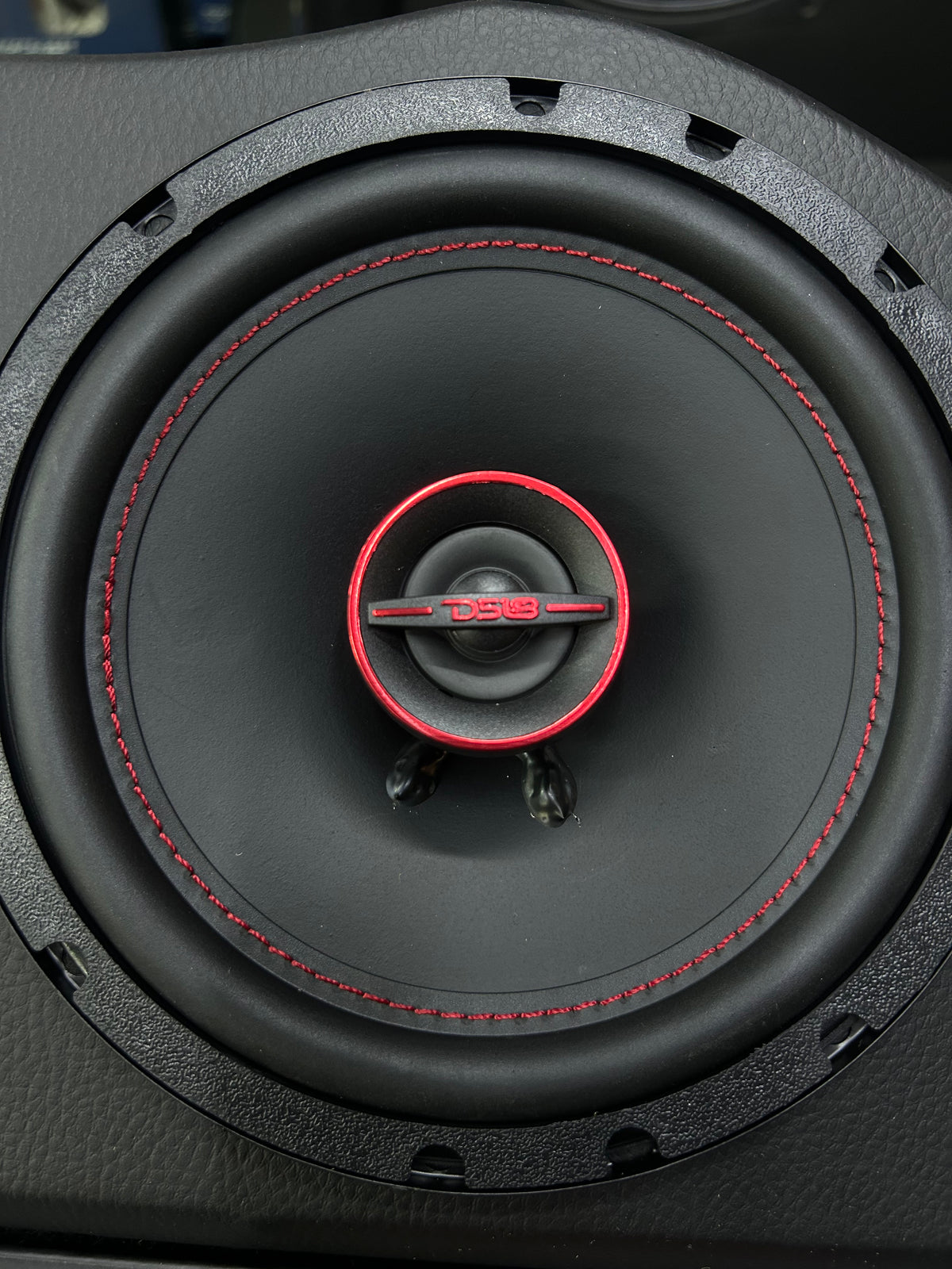 SONIDO QUE ABRILLANTA A PRECIO QUE ENCANTA / DS18 / 141026 / JCP