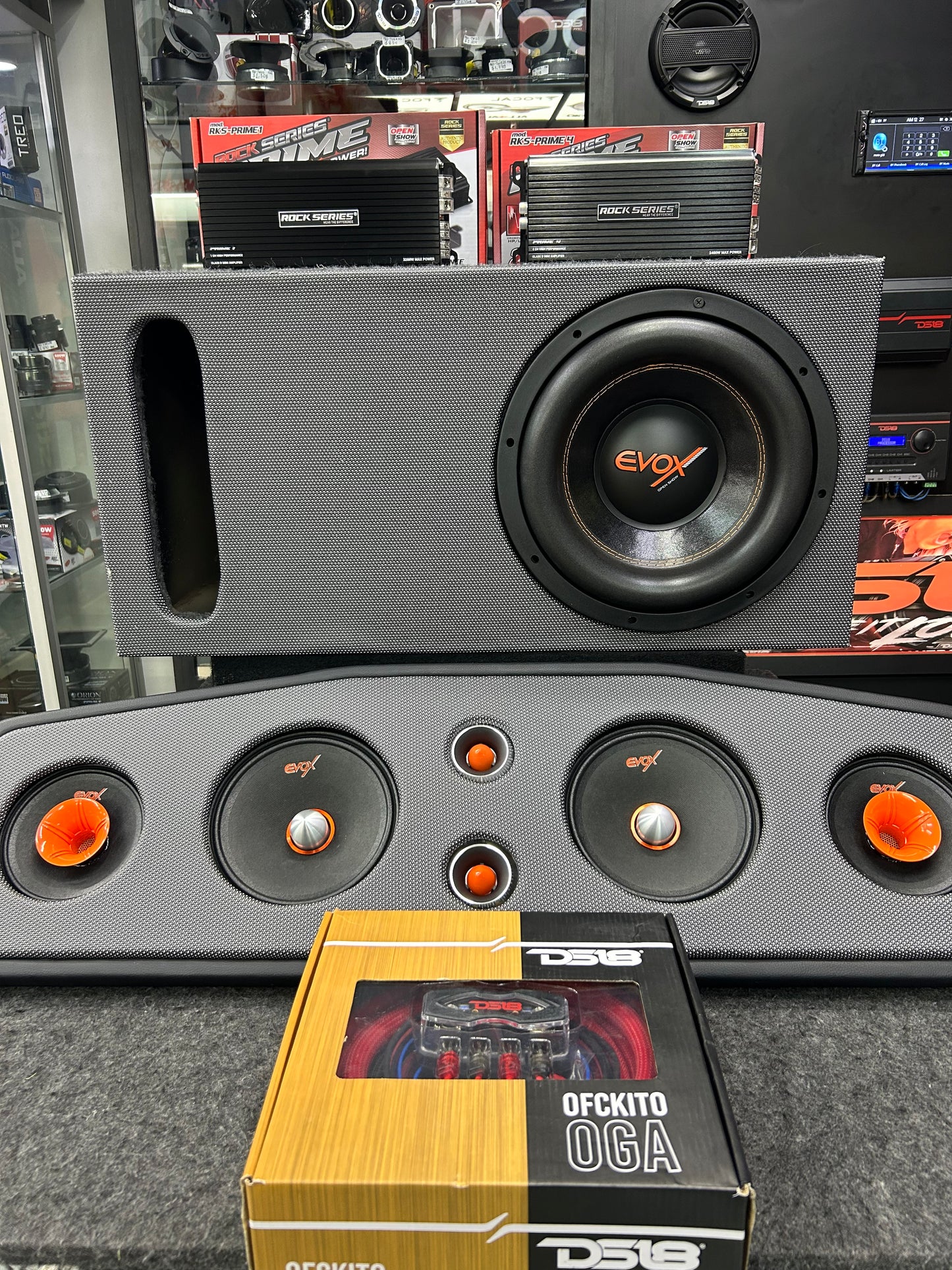 MANEJA EL AUDIO COMO UN EXPERTO / EVOX / ROCK SERIES / DS18 / 120526 / HAR