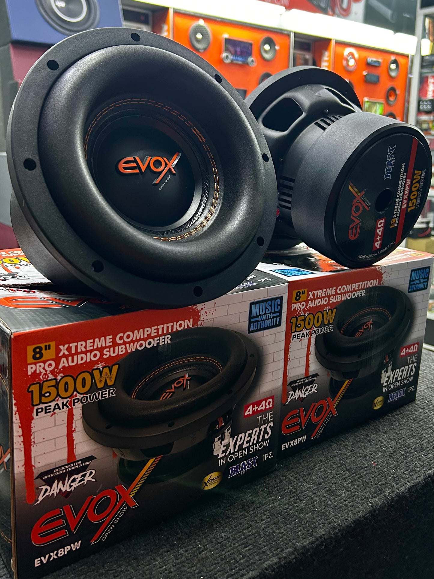 SORPRENDE A PAPÁ CON ESTE PAQUETE DE AUDIO / EVOX / DS18 / 160626 / VDR