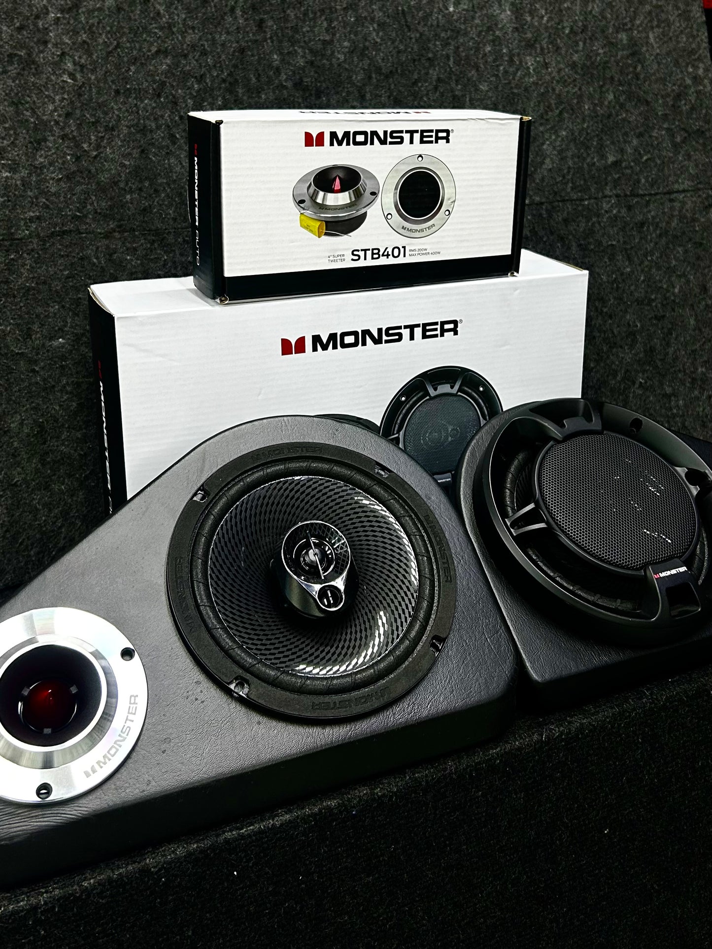 ADQUIERE ESTE INCREÍBLE PAQUETE / MONSTER / 070626 / VDR