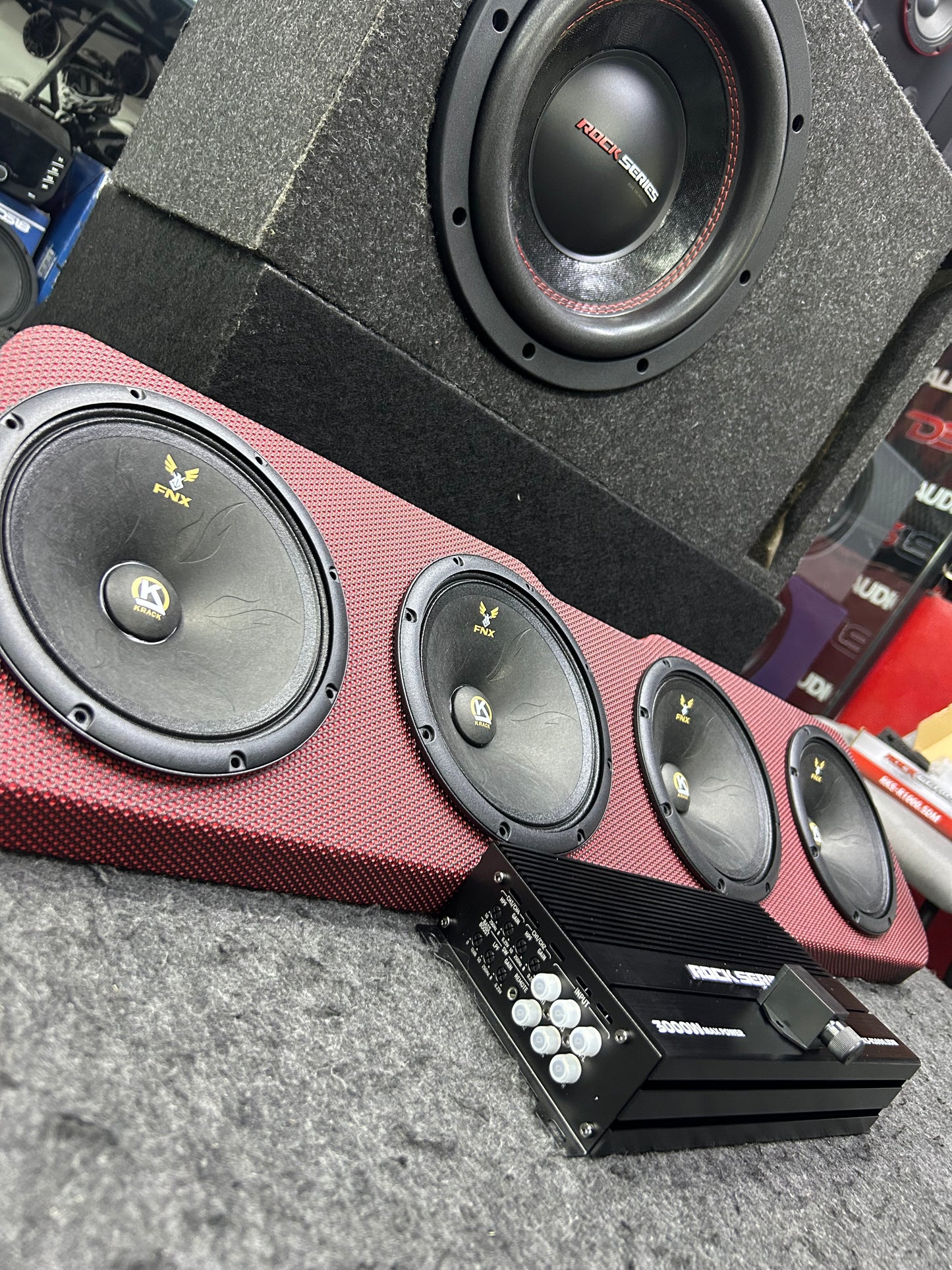 RETUMBA FUERTE CON UN GRAN IMPACTO SONORO / ROCKSERIES / KRACK / 210826 / HAR