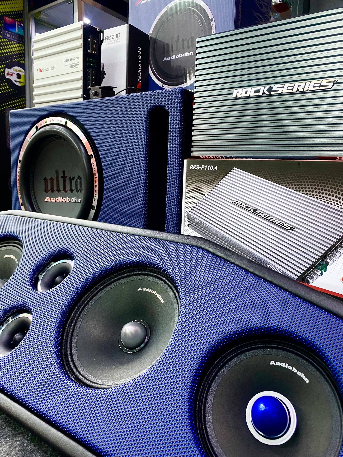 CONVIERTE TU VEHICULO EN EL MÁS RUIDOSO DE LA ZONA / AUDIOBAHN / DS18 / ROCK SERIES / NAKAMICHI / 200226 / DCA