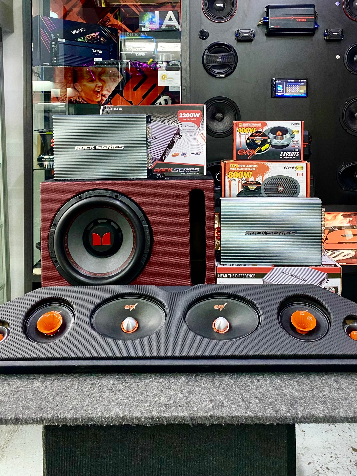 CONVIERTE TU AUDIO EN EL MÁS PODEROSO DE TODOS / EVOX / ROCK SERIES / MONSTER / 170226 / DCA