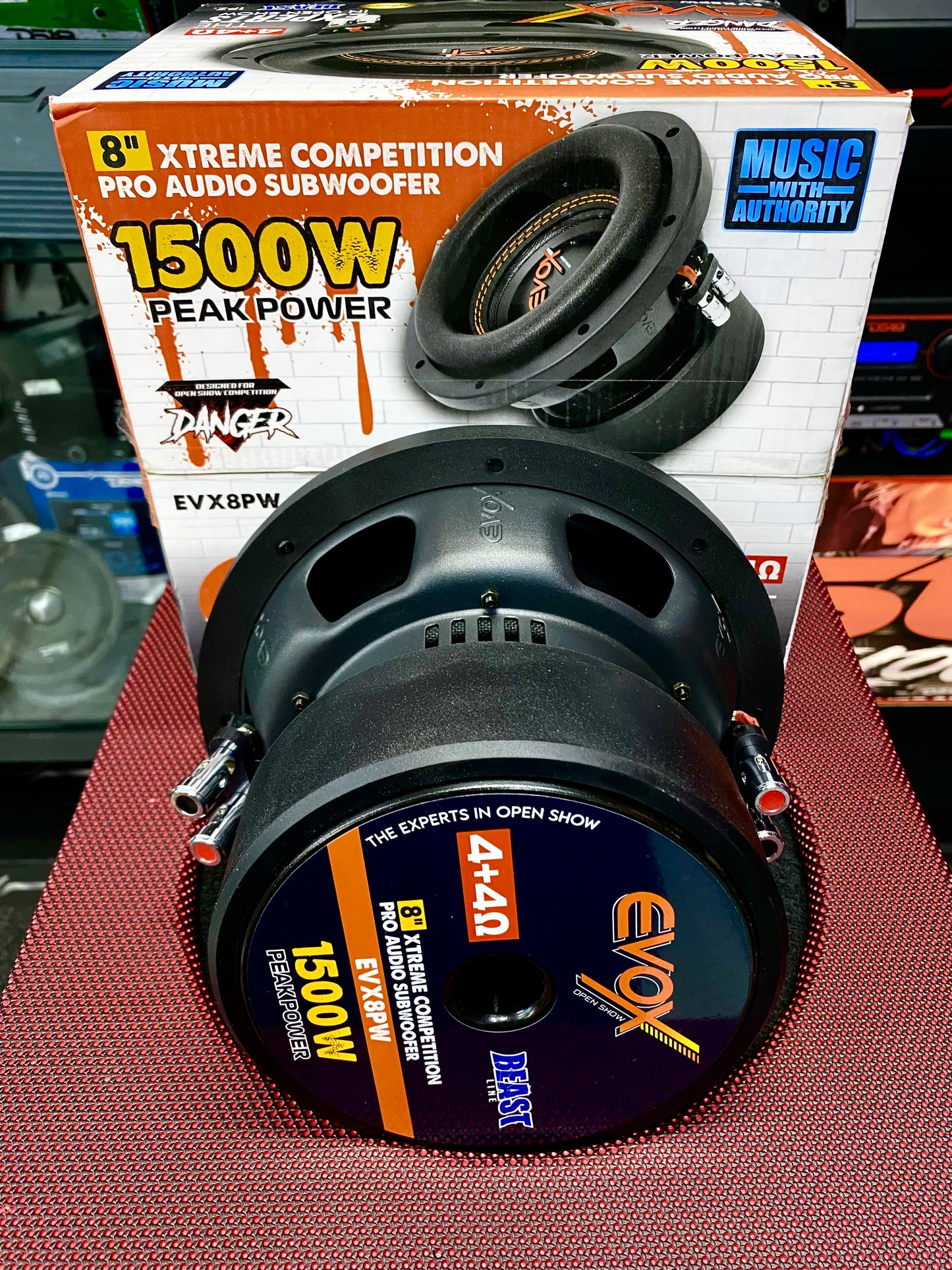 PARA TI QUE QUIERES IMPONER AUDITIVA Y VISUALMENTE / EVOX / DS18 / 170326 / DCA