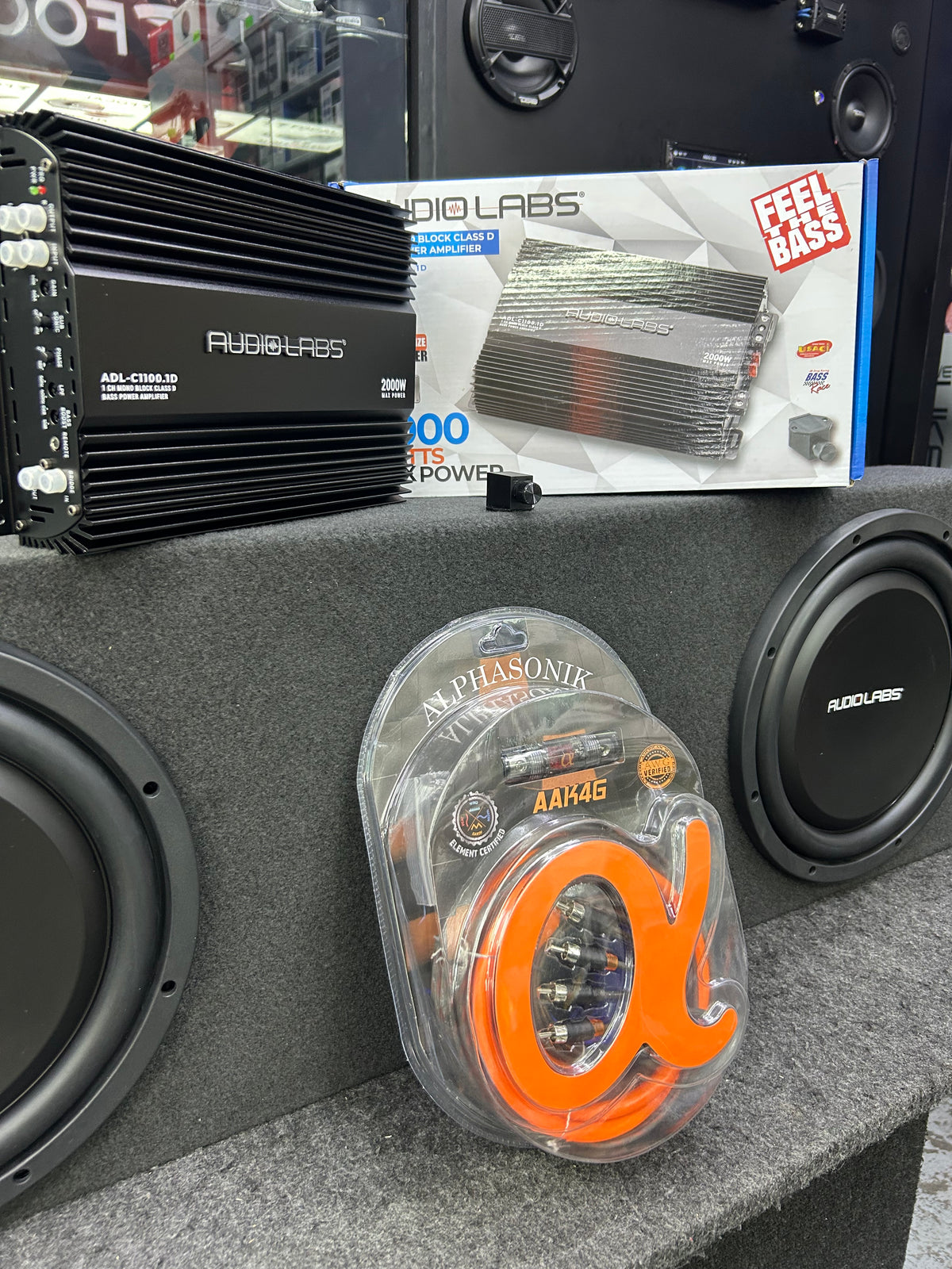 SOLUCIÓN DE BAJEO PARA CAMIONETAS / AUDIO LABS / ALPHASONIK / 191026 / HAR