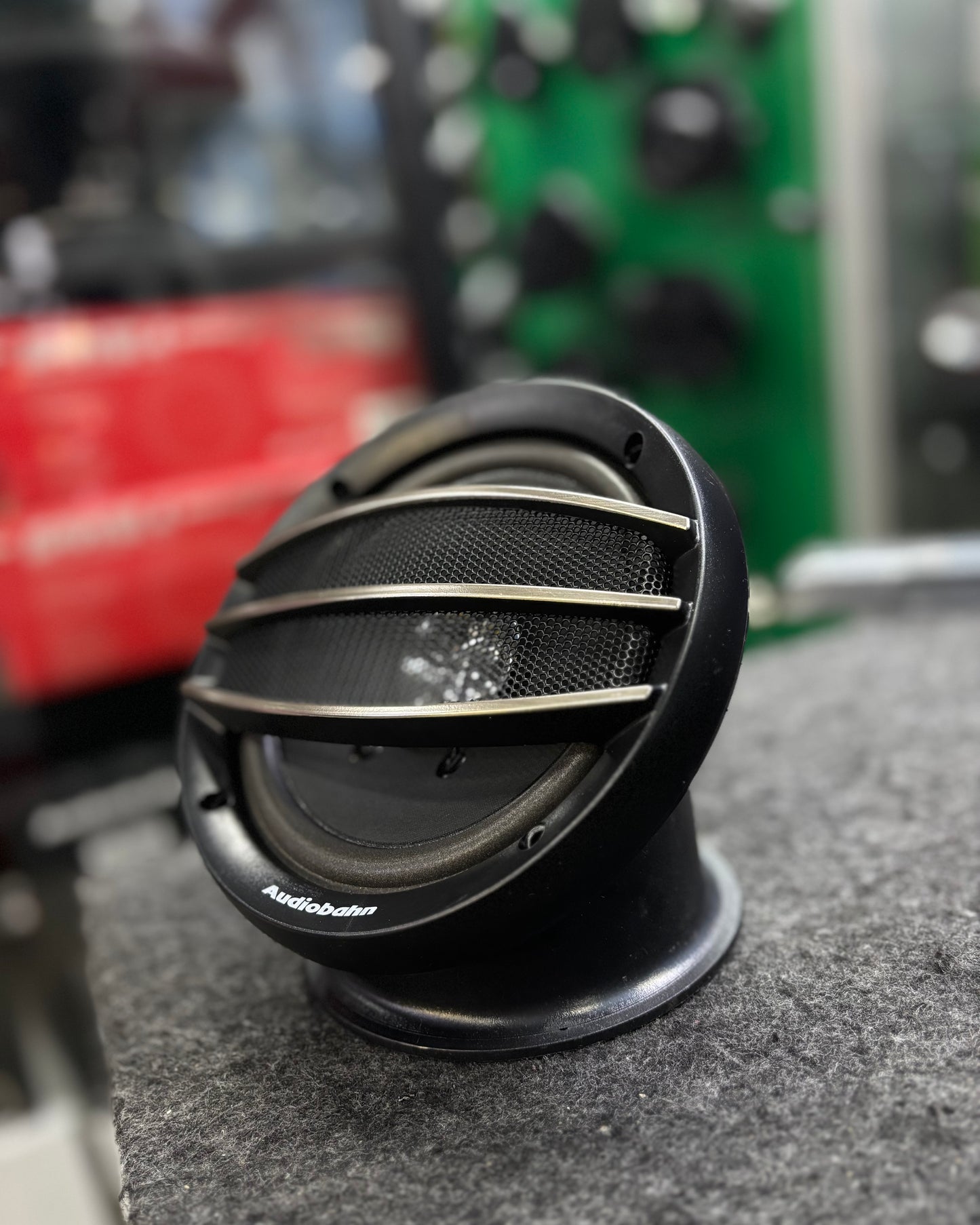 PAQUETE PANTALLA CON BOCINAS/DUAL/AUDIOBAHN/300126/KP