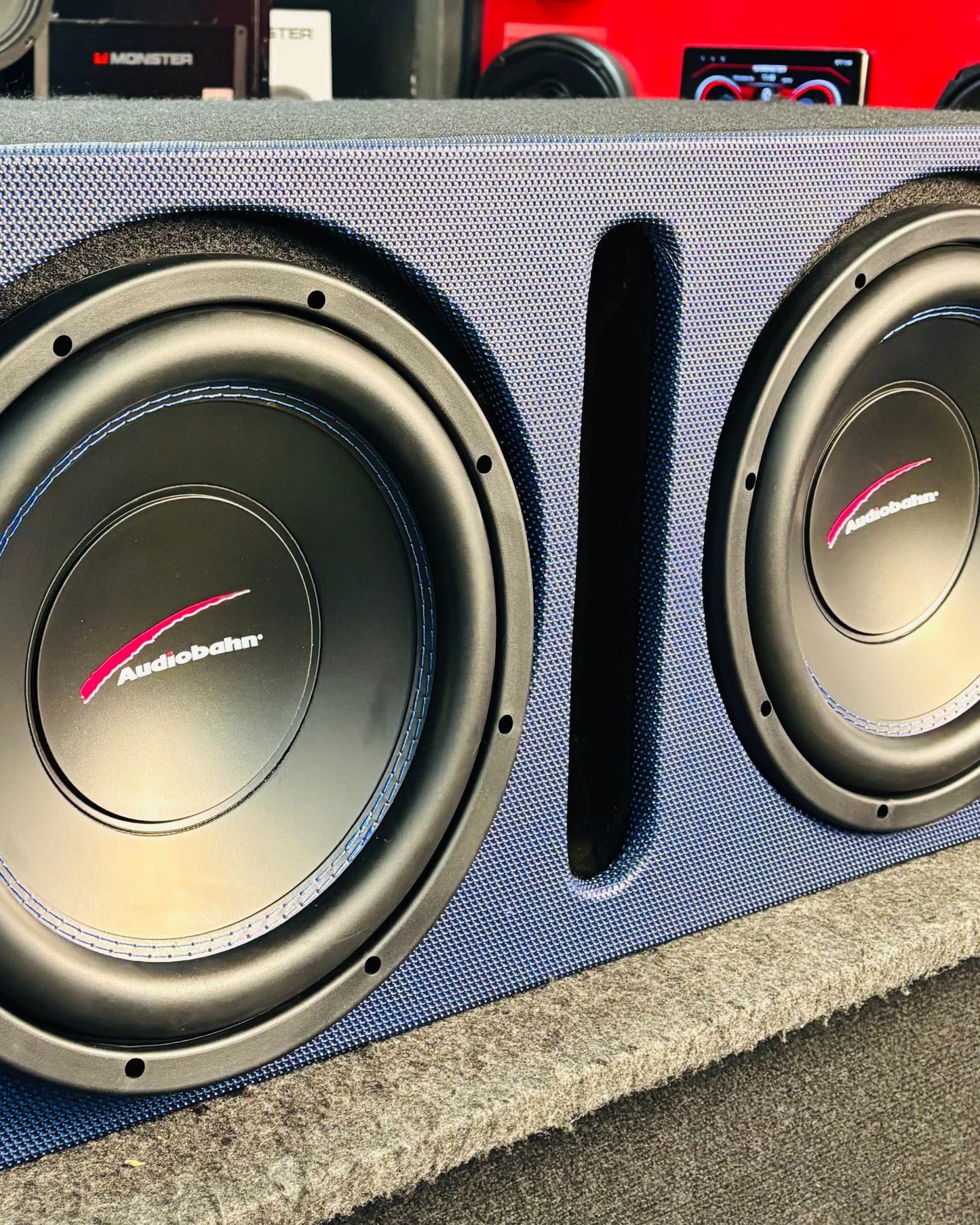 PAQUETE DE 2 SUBWOOFER CON AMPLIFICADOR/AUDIOBAHN/AUDIOLABS/300126/RZ