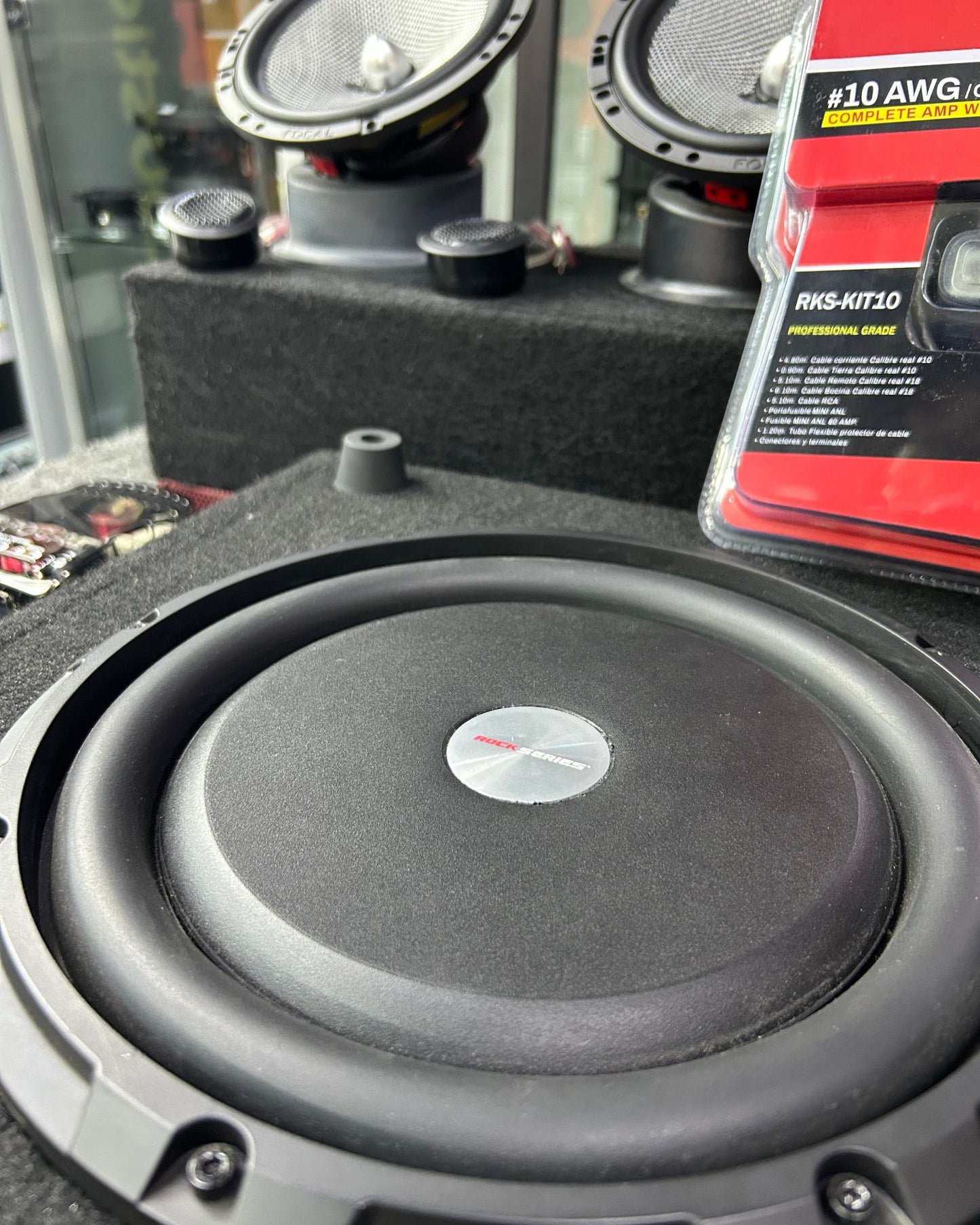 PAQUE COMPLETO DE AUDIO SET DE MEDIOS + SUBWOOFER AMPLIFICADO/040226/HAR