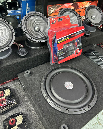 PAQUE COMPLETO DE AUDIO SET DE MEDIOS + SUBWOOFER AMPLIFICADO/040226/HAR