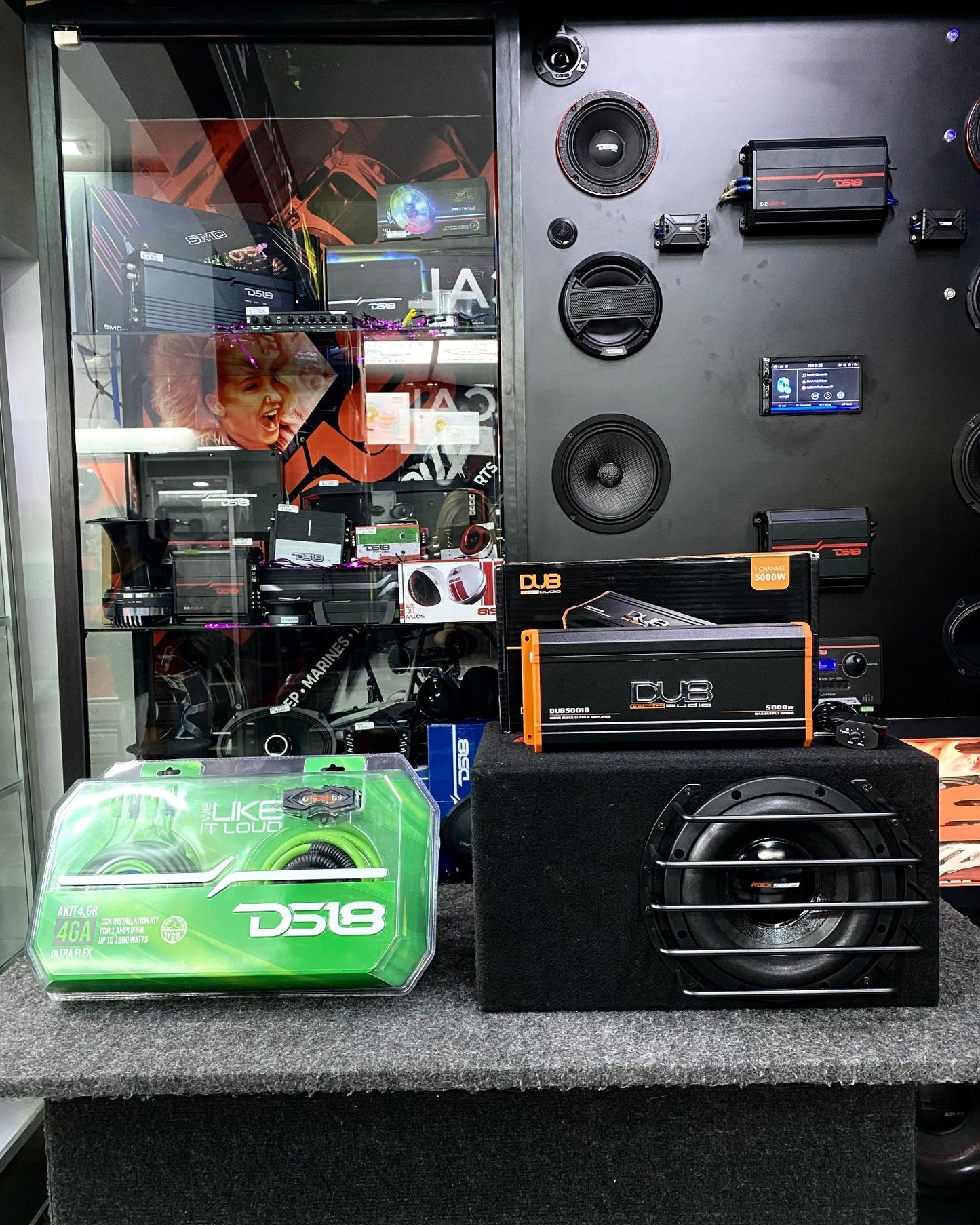 ¿TE GUSTAN PEQUEÑOS PERO POTENTES? / ROCK SERIES / DUB / DS18 / 120226 / VDR